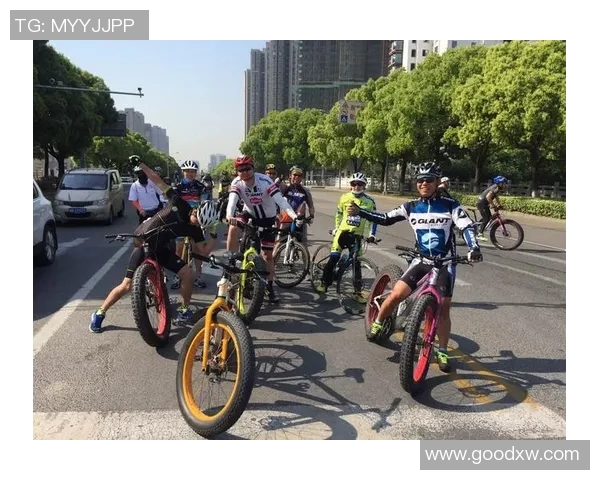 环太湖自行车赛盛况空前骑行爱好者齐聚共襄盛举展现风采与激情